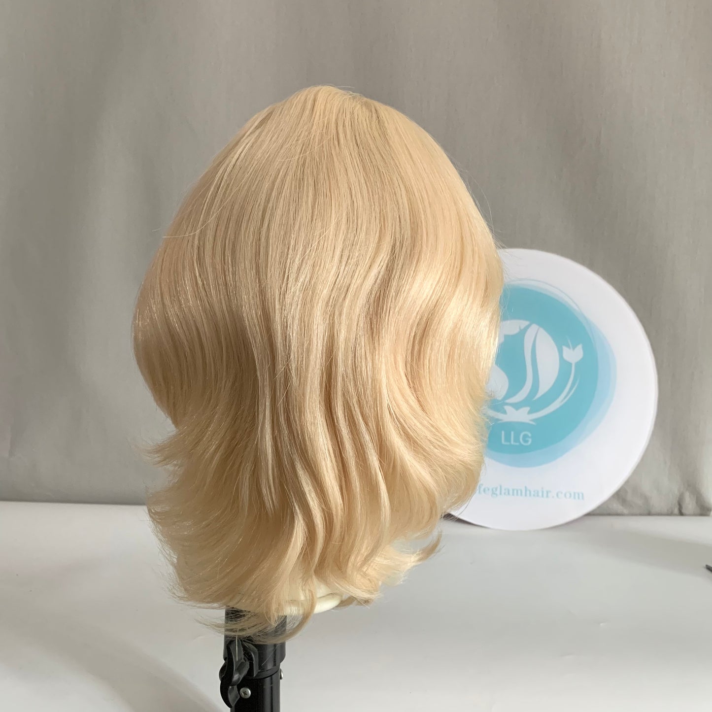 Luxe medical wig 60 color 8inch